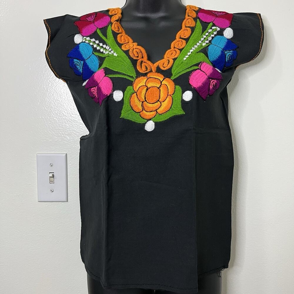 Mexican Blouse Shirt Top Embroidered Flowers Chiapas Size Small Black